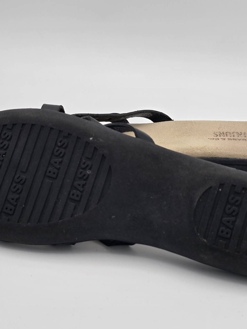 G.H. Bass & Co. Black Strappy Slide Sandals 9.5 Comfort Vacation Casual Beach - Picture 6 of 7